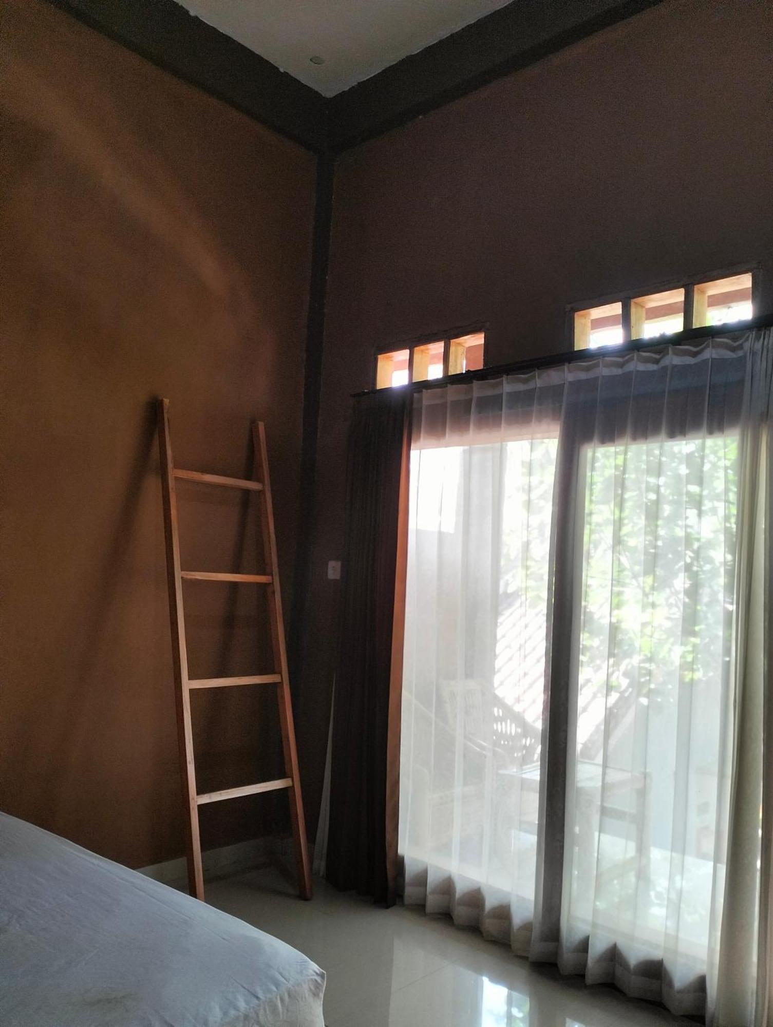 Fullmoon Homestay Kuta  Exterior photo