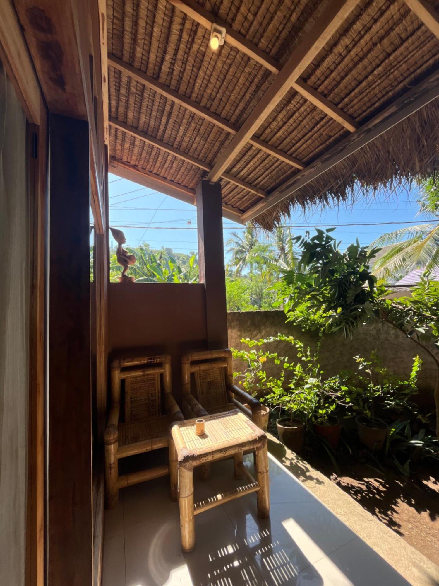 Fullmoon Homestay Kuta  Exterior photo
